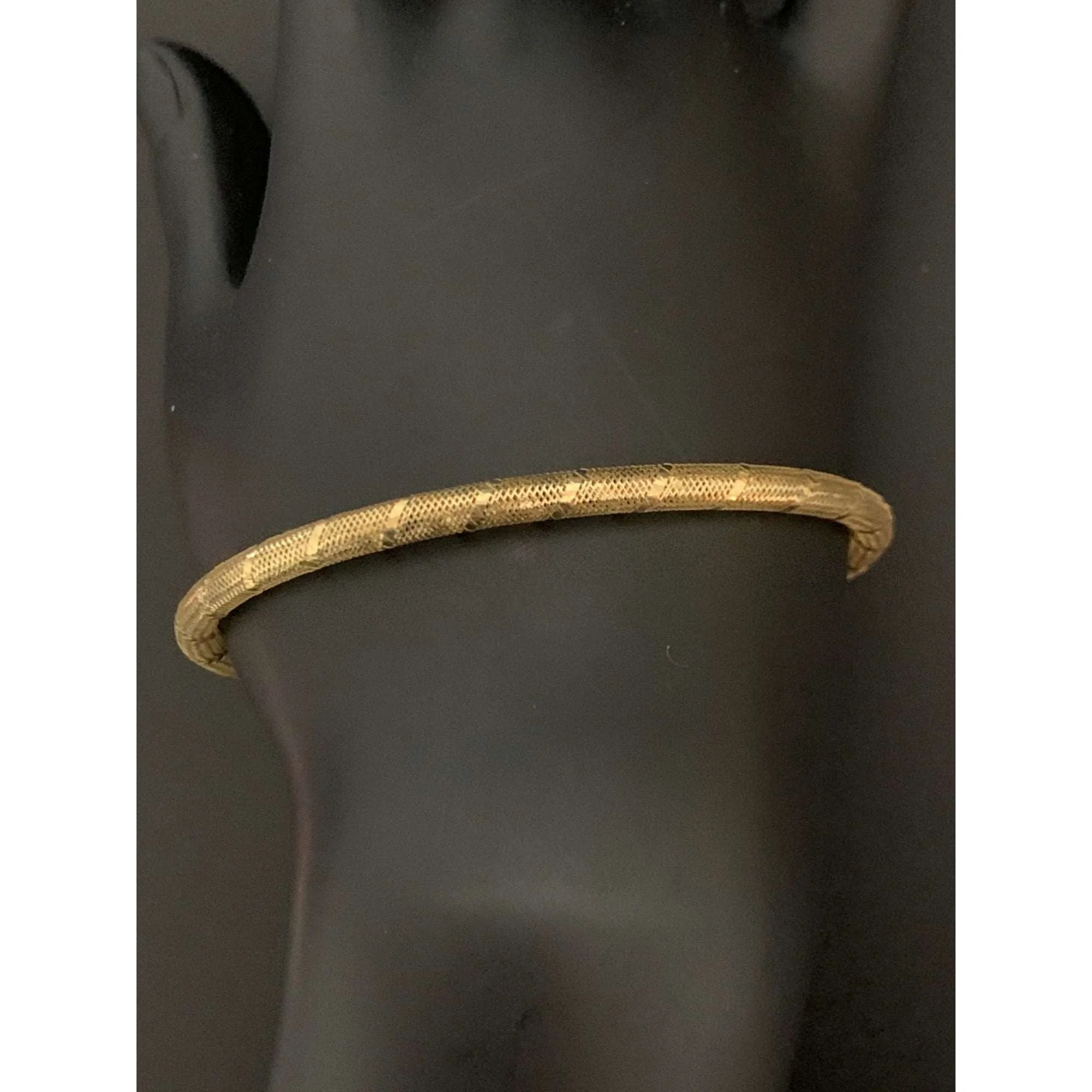 18K Gold Bracelet Bangle Soft Mesh Flexible Stretchable 1.28 grams Size 7.25 inches