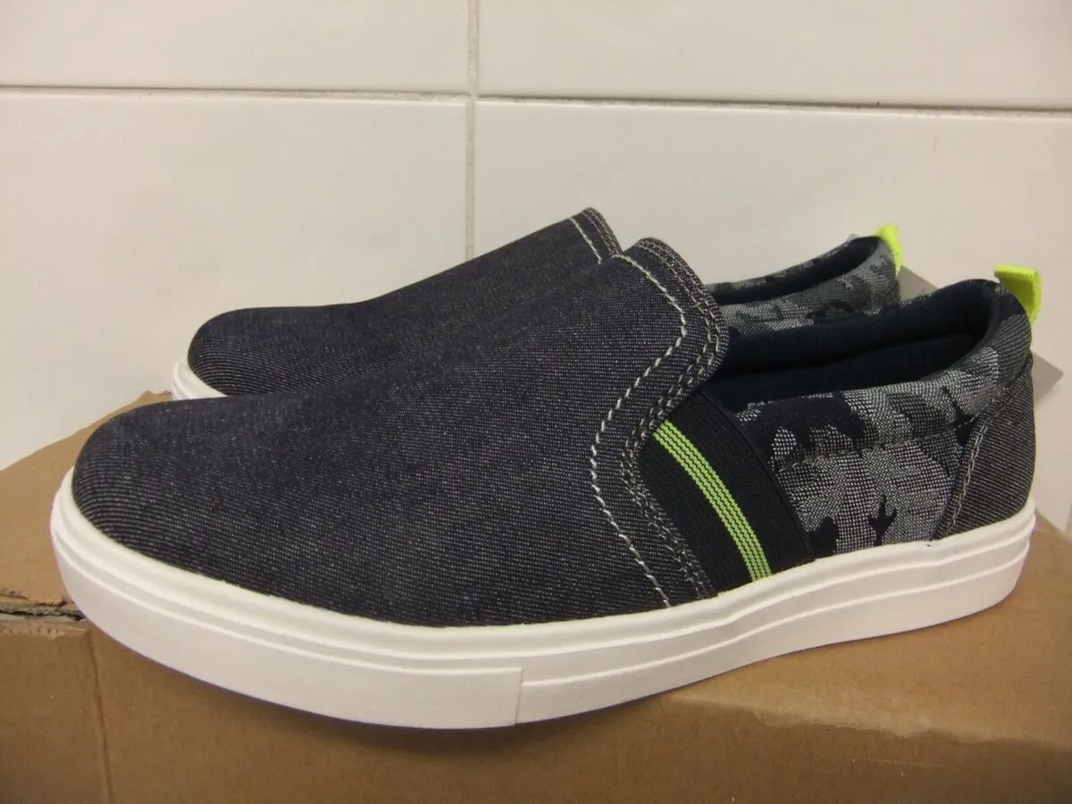 CASUAL SLIP ONS