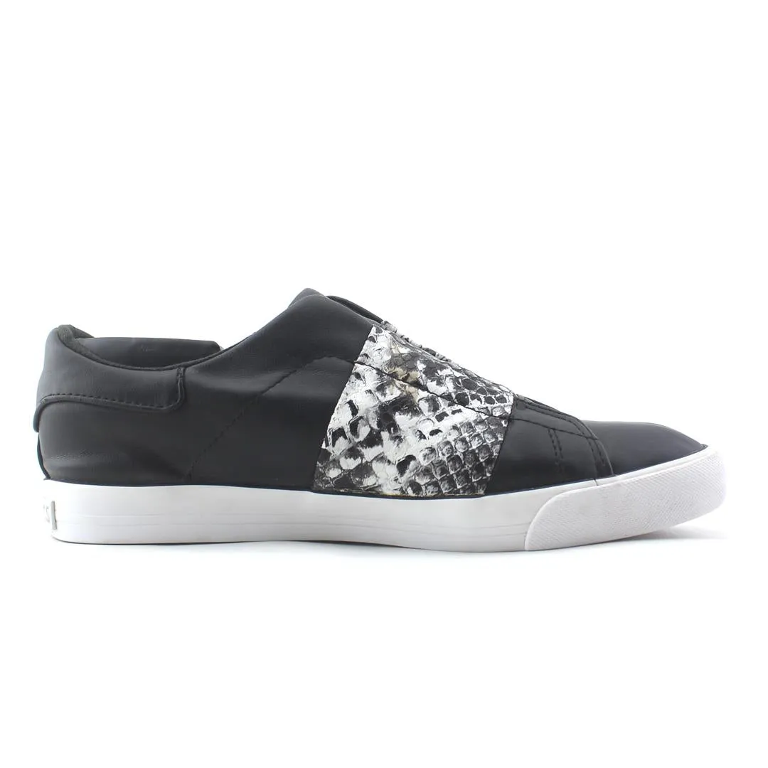 G BY GUESS GGONNER-T