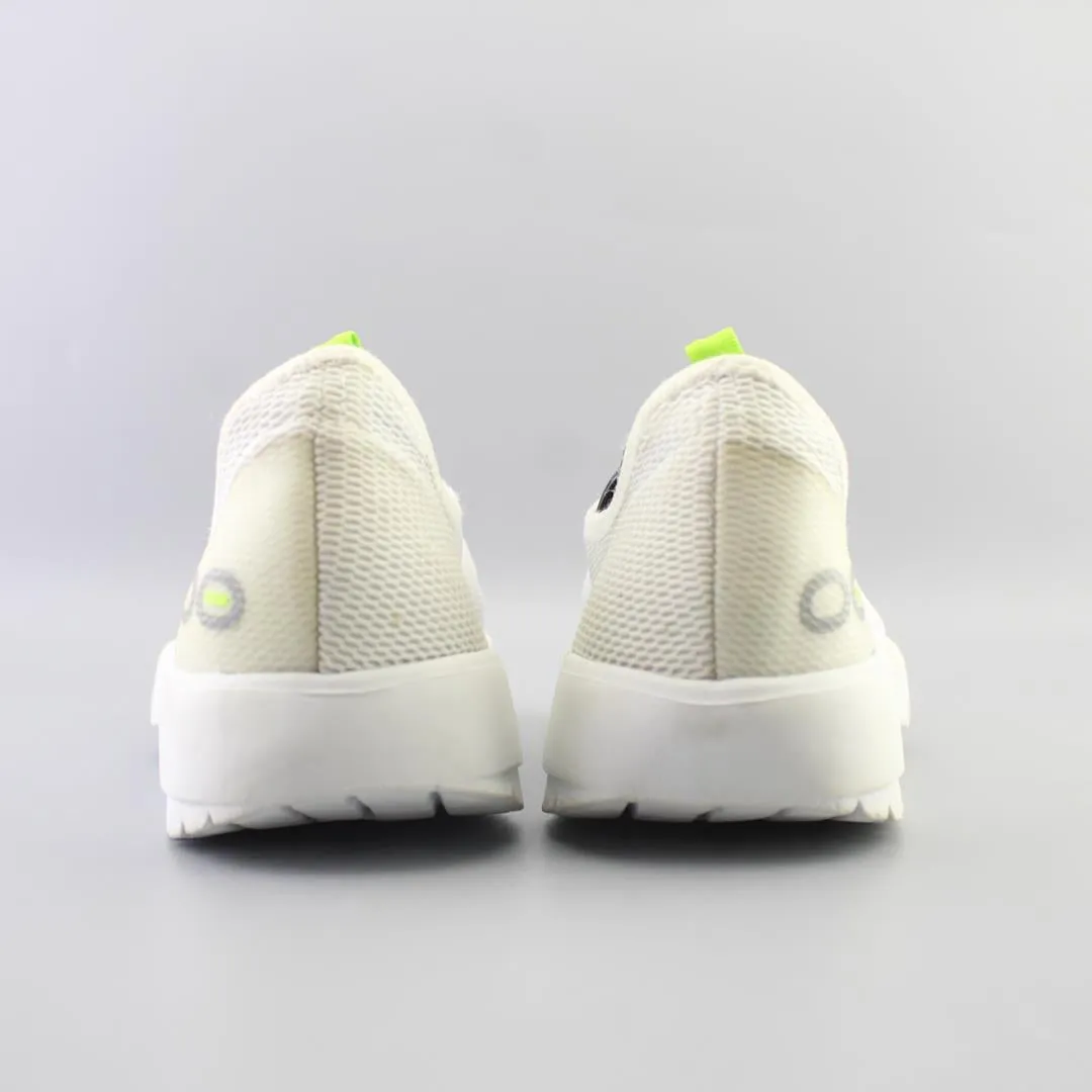 OOFOS OOMG LOW SHOE